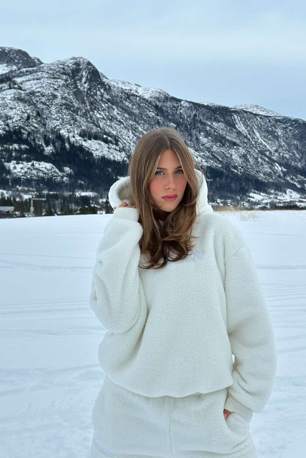 SNOW BUNNY OVERSIZED HOODIE