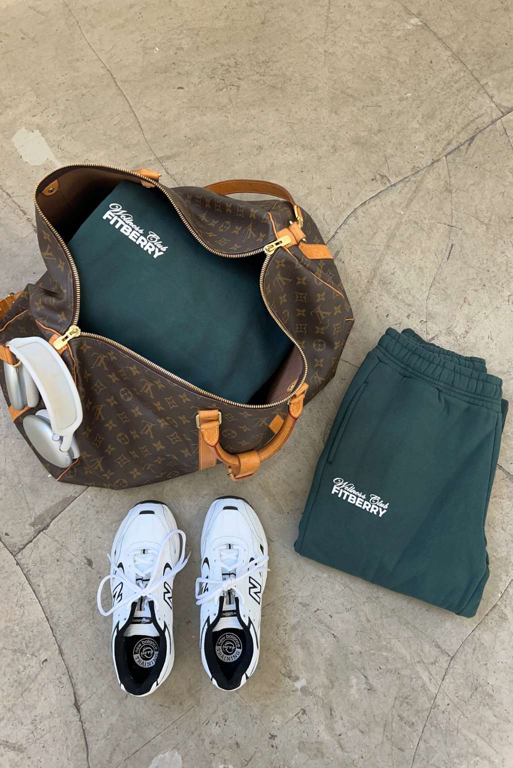 WELLNESS CLUB OVERSIZED HOODIE