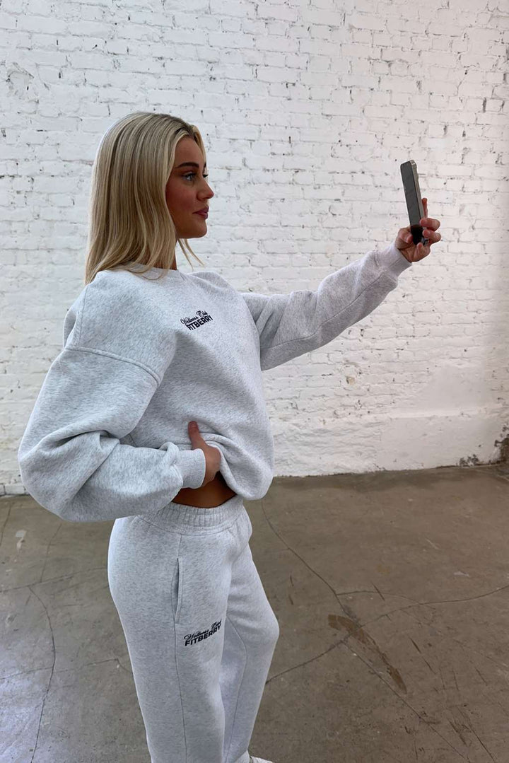 WELLNESS CLUB OVERSIZED CREWNECK