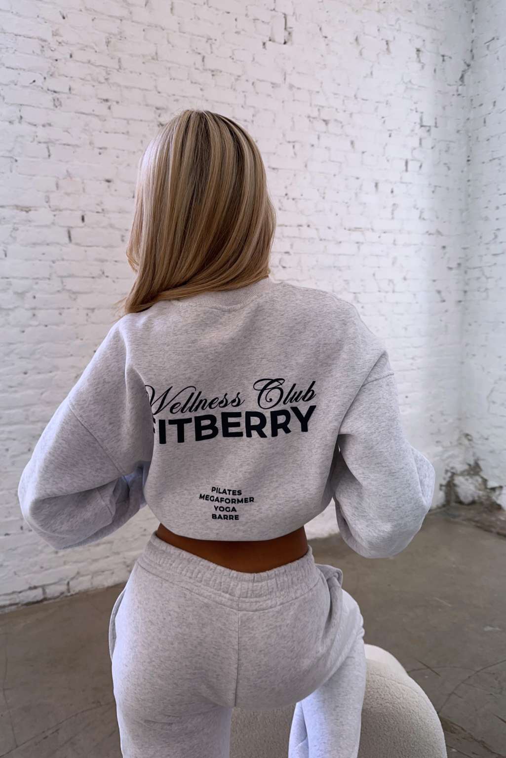 WELLNESS CLUB OVERSIZED CREWNECK