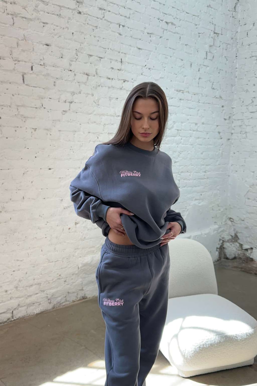 WELLNESS CLUB OVERSIZED CREWNECK