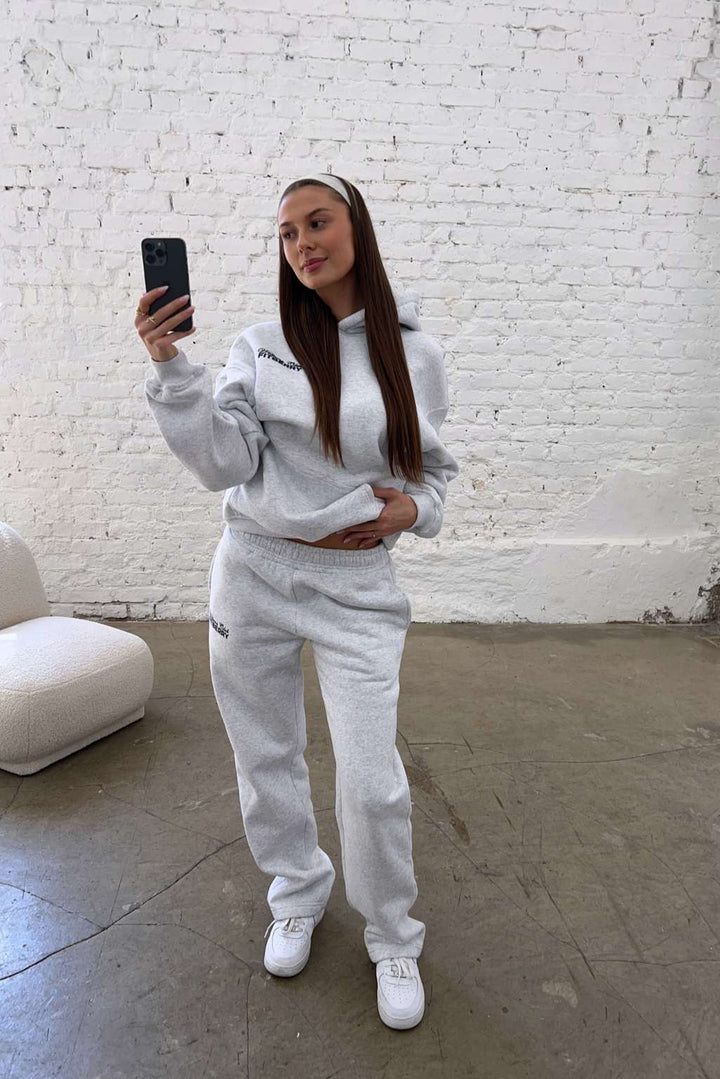 WELLNESS CLUB STRAIGHT LEG JOGGERS