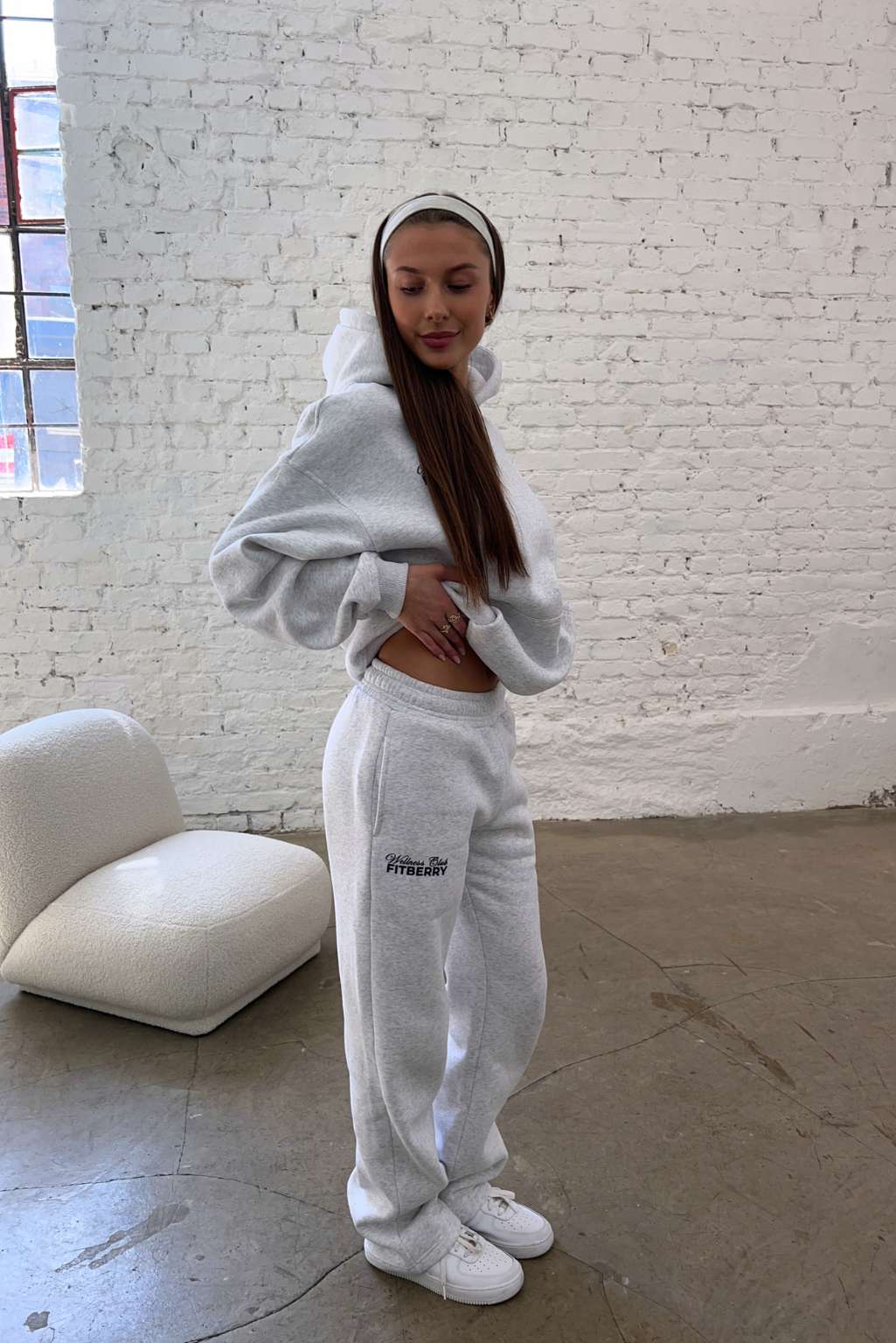 WELLNESS CLUB STRAIGHT LEG JOGGERS